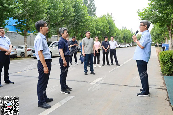 省政府办公厅政策法规处处长吕飞科一行莅临尊龙凯时人生就是博铸钢调研指导