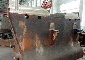 尊龙凯时人生就是博铸钢132吨大型砧座顺利发货